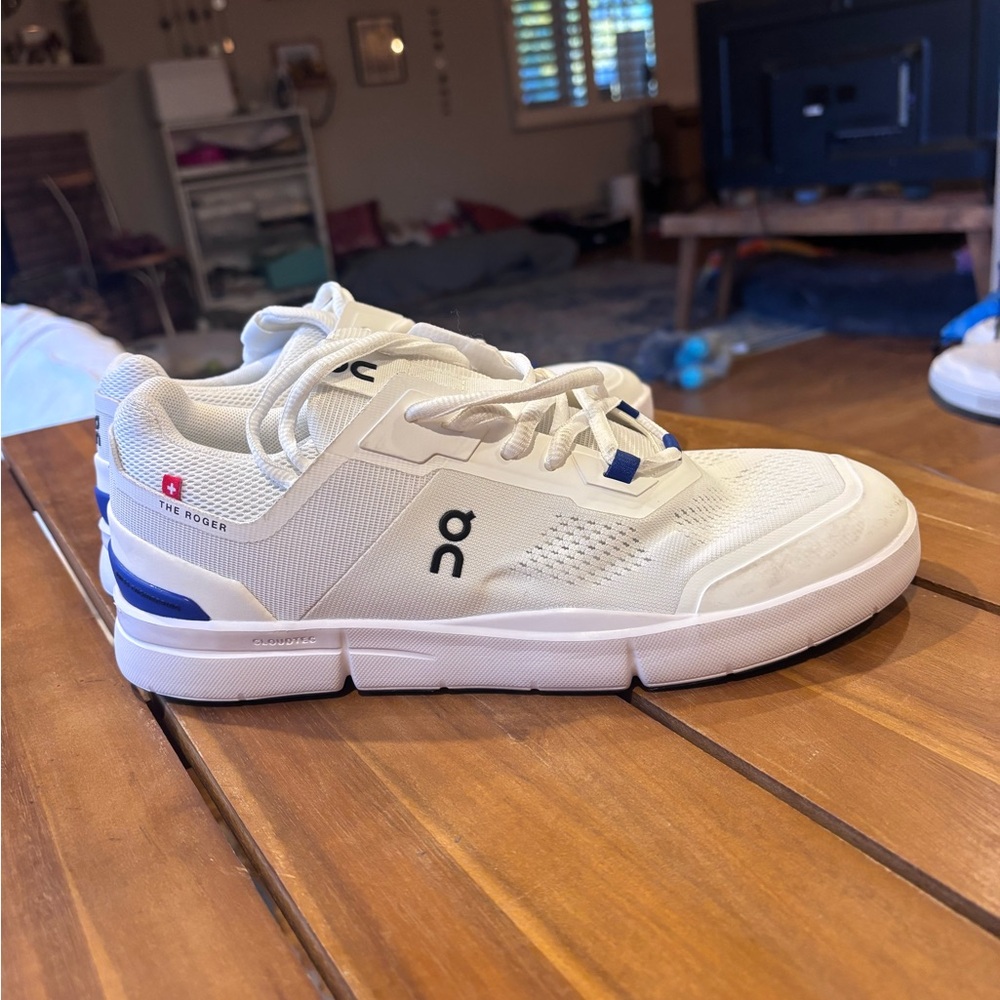 Oncloud On Running Sneakers Women’s Size 8.5